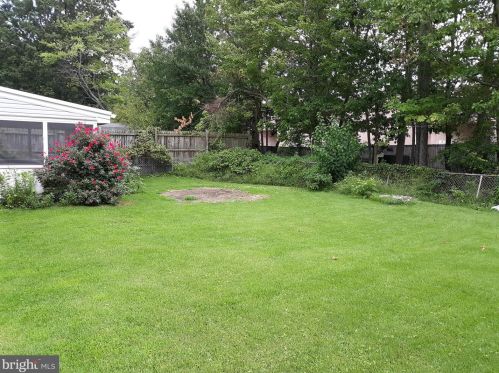 225 Marion Ave, West Deptford NJ 08093-1824 exterior