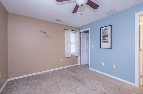 163 Florida Dr, Agawam MA 01001-3516 exterior