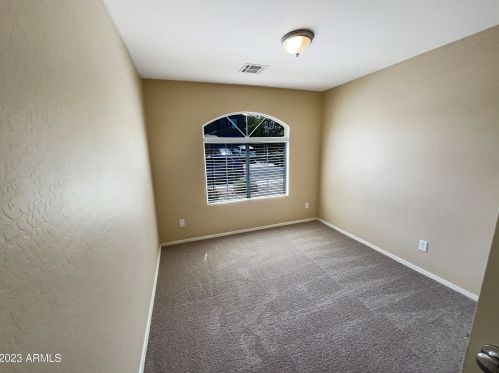 5730 27 Dr, Phoenix AZ 85045-4200 exterior