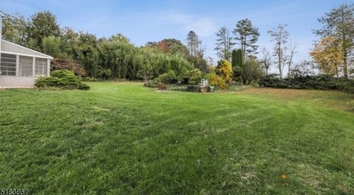 4 Pheasant Ln, Milford NJ  08848-1554 exterior