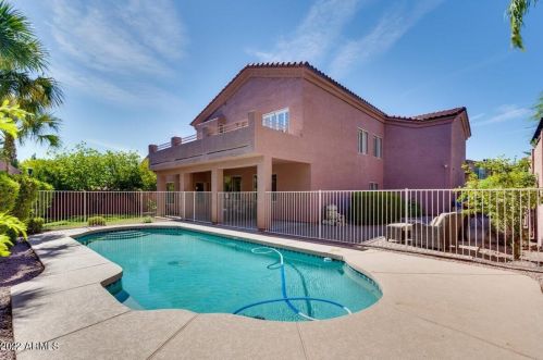 1916 Claire Dr, Phoenix, AZ 85022-3933