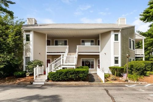 750 Whittenton St, Taunton MA  02780-1384 exterior