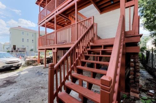 25 Merrick St, Worcester MA 01609-1837 exterior