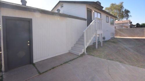 3319 75th Dr, Phoenix, AZ 85033-4915