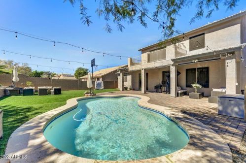 1821 Beautiful Ln, Phoenix AZ  85042-6867 exterior