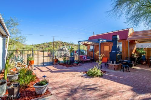 42010 3 St, Phoenix AZ 85086-7300 exterior