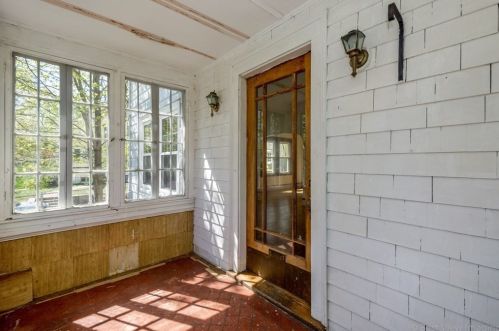 35 Denmark Ave, Milton MA  02186-5106 exterior