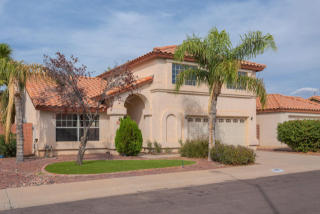 832 Wagoner Rd, Phoenix AZ  85022-6095 exterior