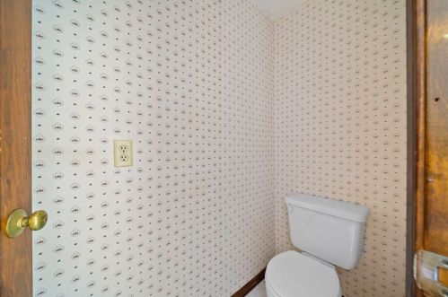 143 Rocky Hl Rd, Plymouth MA 02360-5501 exterior