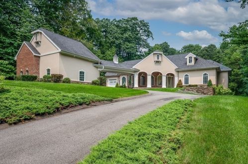 59 Armsby Rd, Sutton MA  01590-2939 exterior