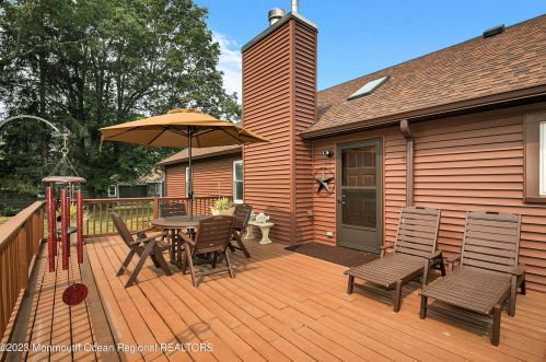 1120 Sycamore Ave, Tinton Falls NJ 07724-3237 exterior