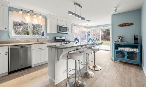 15 Highland Rd, Eastham, MA 02642-3303