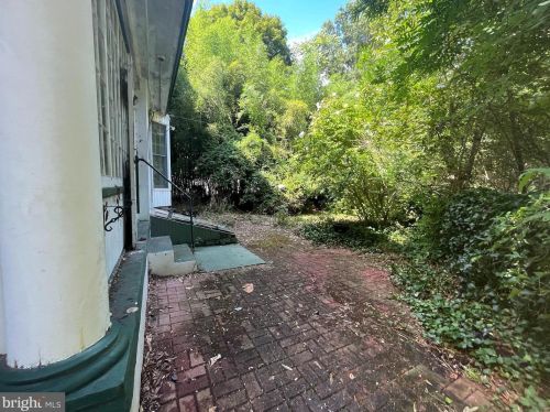 164 Delaware St, West Deptford NJ 08096-5921 exterior