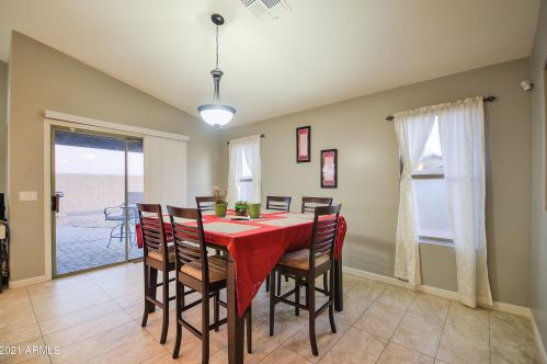 2251 63 Dr, Phoenix AZ 85033-1630 exterior