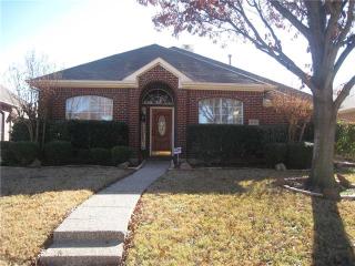 4824 Holly Berry Dr, Plano TX  75093-7334 exterior