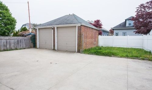 32 Capitol St, New Bedford MA  02744-1416 exterior