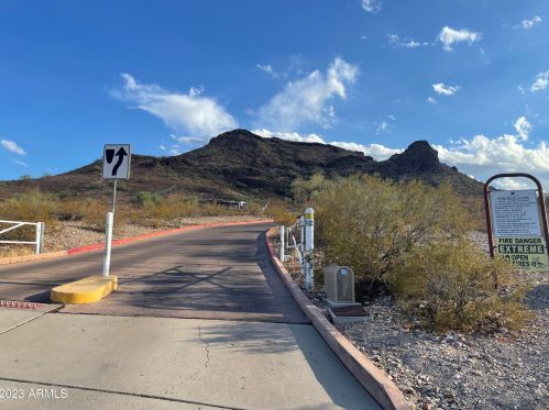 1222 Beverly Ln, Phoenix AZ 85032-3408 exterior