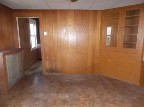 27 Barnum St, Taunton MA 02780-4601 exterior