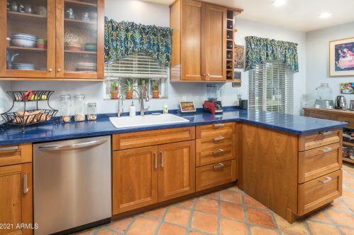 2807 11 Ave, Phoenix AZ 85021-7111 exterior