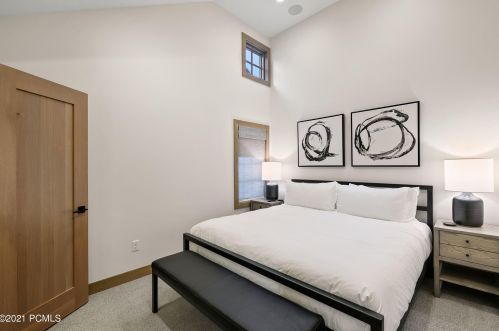 1231 Lowell Ave, Park City UT 84060-5115 exterior