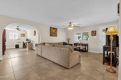 13049 18th Dr, Phoenix AZ  85029-1669 exterior