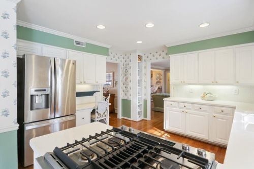 1266 Mile Post Dr, Atlanta GA 30338-4710 exterior