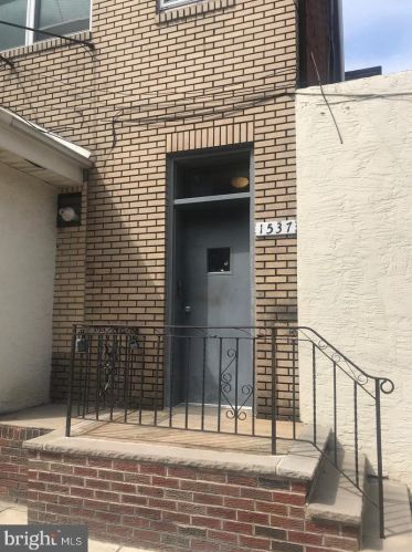 1537 6th St, Philadelphia PA  19147-6536 exterior