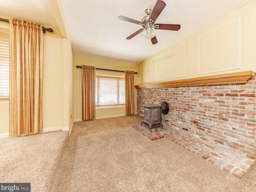 247 King St, West Deptford NJ 08096-2229 exterior