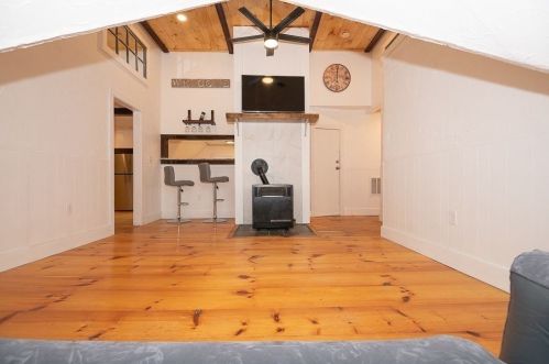 19 Circuit Ave, Worcester MA 01603-2150 exterior