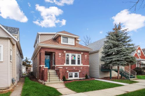 1521 Elmwood Ave, Forest View, IL 60402-1305