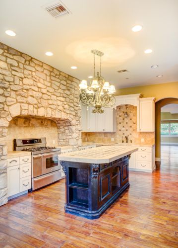 8116 3rd Ave, Phoenix AZ 85086-7203 exterior