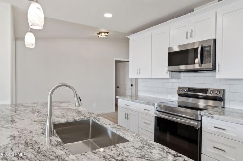 39068 15th Ave, Phoenix AZ 85086-7226 exterior