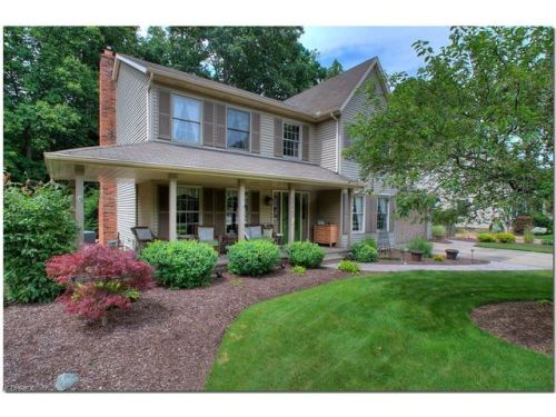 12365 Aldersyde Dr, Cleveland, OH 44125-5554