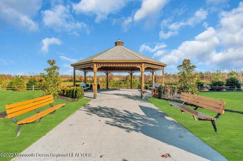 136 Kyle Dr, Tinton Falls NJ  07712-7537 exterior