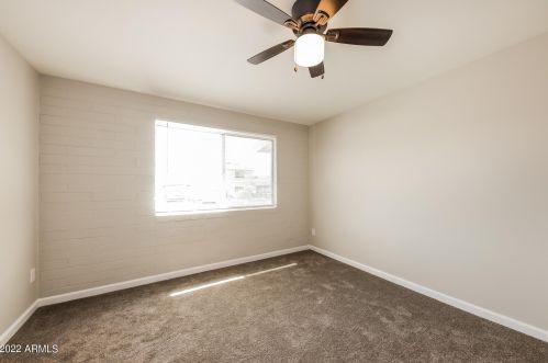 1328 Christy Dr, Phoenix AZ  85020-1106 exterior