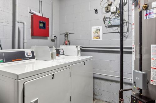 296 Commercial St, Braintree MA 02184-3553 exterior