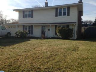5 Tempo Rd, Levittown, PA 19056-1501