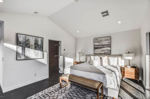 1201 Edgemont Ave, Phoenix AZ 85035-1809 exterior