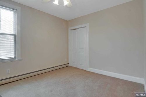 16 Argyle Pl, Kearny NJ 07032-2705 exterior