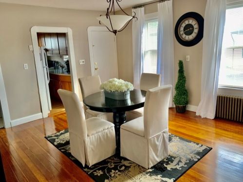 136 Dartmouth St, New Bedford MA 02740-3106 exterior