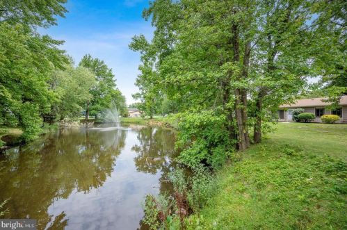 9 Maplewood Ct, West Deptford NJ 08066-2406 exterior