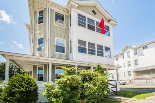 14 Massasoit Rd, Worcester, MA 01604-3912