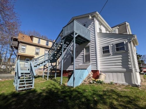 394 Chandler St, Worcester MA 01602-2916 exterior