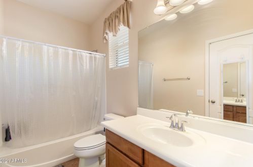 1948 77th Gln, Phoenix AZ 85035-5055 exterior