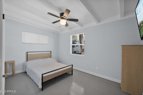 2205 Cambridge Ave, Phoenix AZ 85008-1027 exterior