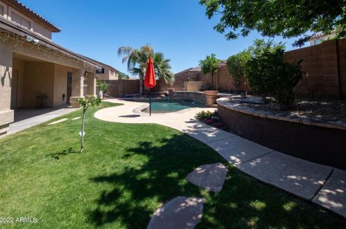 2931 Carson Rd, Phoenix AZ  85041-6340 exterior