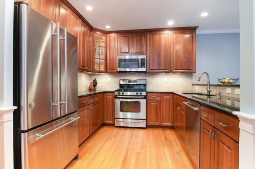 19 Andrea Cir, Needham, MA 02494-1369