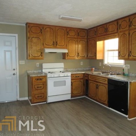 6099 Tina Ln, Rex, GA 30273-1128