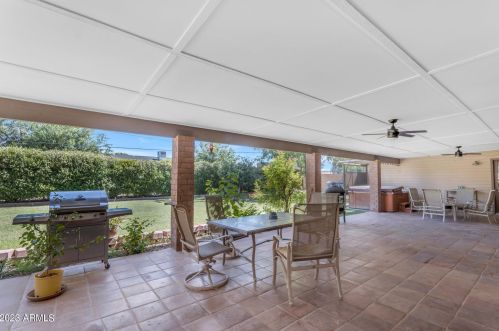 2226 Fairmount Ave, Phoenix AZ 85016-6716 exterior