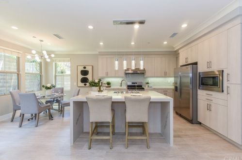 32 Larkfield, Irvine CA 92620-2140 exterior